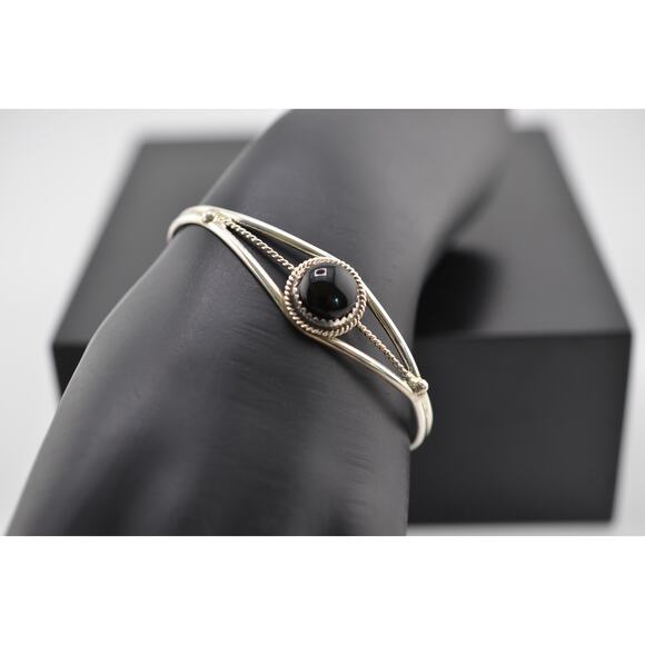 Native America Navajo Sterling Silver Black Onyx Bracelet Cuff By Ernest Wood - Picture 1 of 4